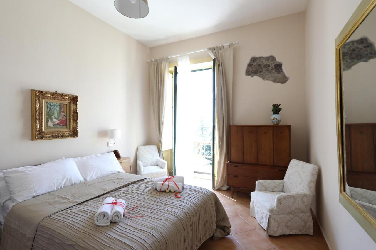 Greek Theater - Sea View Apartment Taormina Buitenkant foto