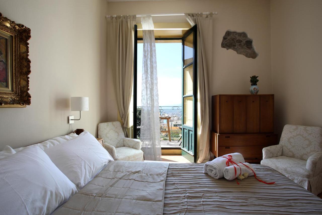 Greek Theater - Sea View Apartment Taormina Buitenkant foto
